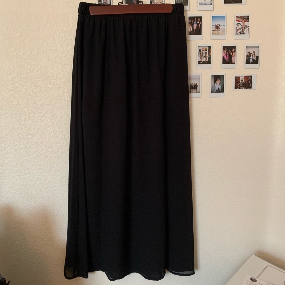 Black Maxi Skirt 🥀